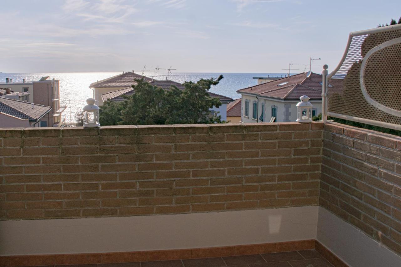 Casa Myconis 68Mq A Due Passi Dal Mare Di San Vincenzo Apartamento Exterior foto